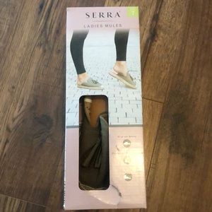 Ladies slip on mules